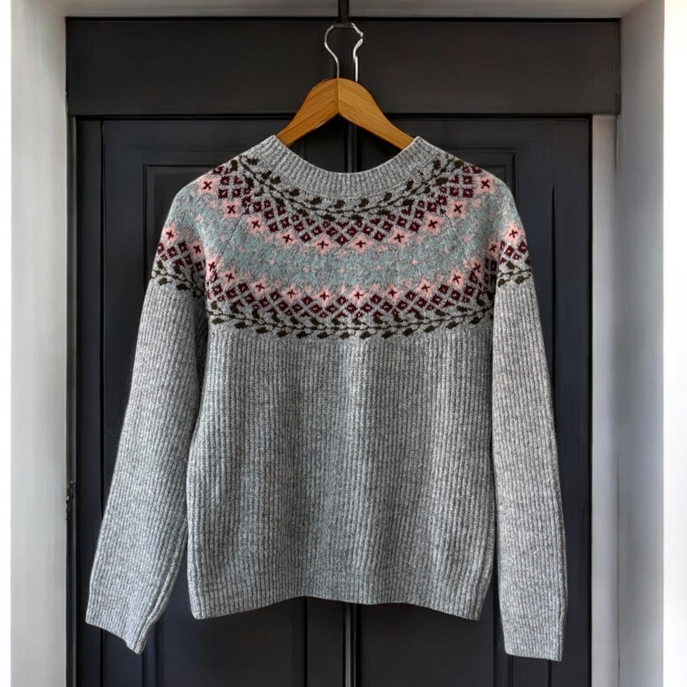 NWT Women’s Gray Isle Sweater! Large! NEW! - Picture 2 of 7
